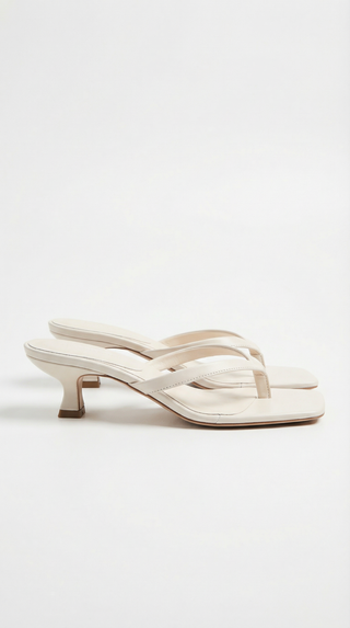 Sandalias Jessica con Tacón Kitten y Diseño de Zehentrenner