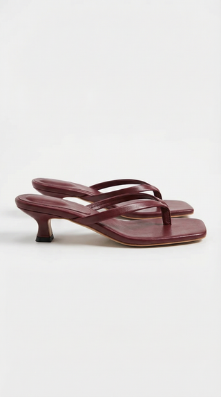 Sandalias Jessica con Tacón Kitten y Diseño de Zehentrenner