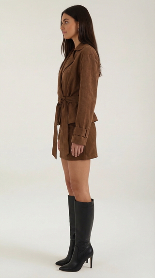 Chaqueta envolvente Lorraine con cinturón ajustable