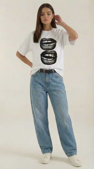 Camiseta Oversize 'Natalia' con Diseño Gráfico