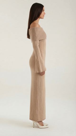 Vestido largo ajustado con hombros descubiertos de Quinlan