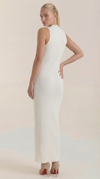 Vestido Sonia midi ajustado de cuello alto