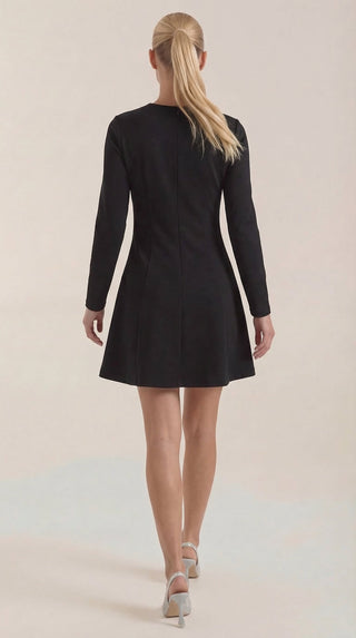 Vestido Corto de Manga Larga Ébano